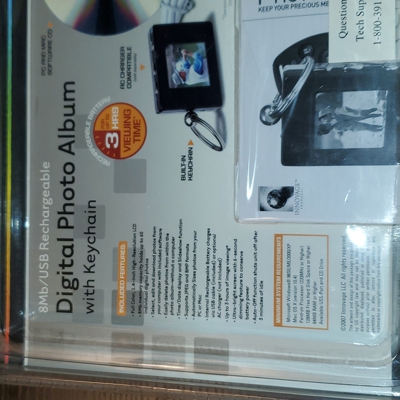 RECHARGEABLE DIGITAL PHOTO ALBUM W/ KEYCHAIN - Picture 6 of 8